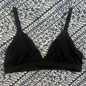 SKIMS Fits Everybody Triangle Bralette in Black NWOT- Size Medium